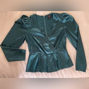 V neck shoulder padded blouse